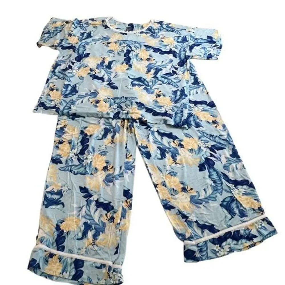 Tommy Bahama Women's Floral Short Sleeve Top and Pants Pajama Set Blue Large